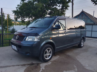 Volkswagen T5 foto 1