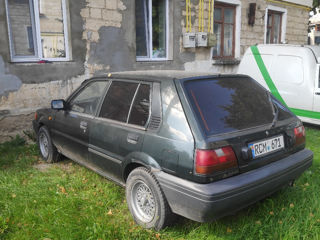 Nissan Sunny foto 3