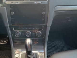 Volkswagen Golf foto 2