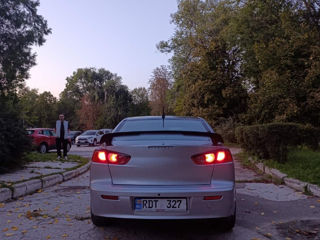 Mitsubishi Lancer foto 4