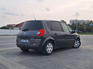 Renault Scenic foto 1