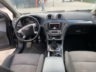 Ford Mondeo foto 7