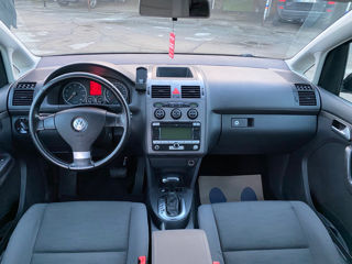 Volkswagen Touran foto 7