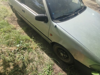 Hyundai Pony foto 4