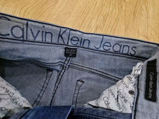 Calvin Klein Jeans foto 4