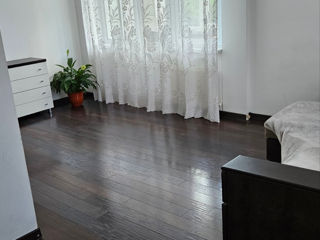 Apartament cu 2 camere, 78 m², Buiucani, Chișinău foto 2