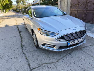 Ford Fusion foto 2