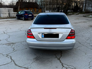 Mercedes E-Class foto 6