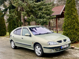 Renault Megane foto 2