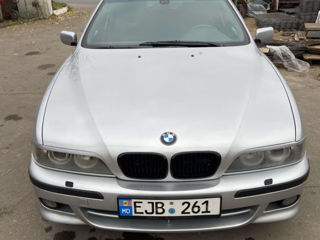 BMW 5 Series foto 9