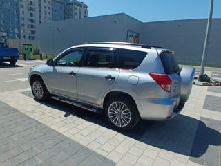 Toyota Rav 4 foto 9