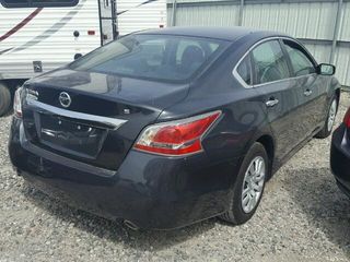 Nissan Altima foto 4