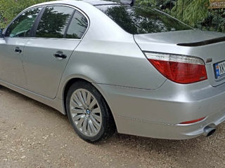 BMW 5 Series foto 5