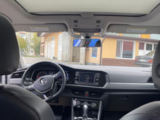 Volkswagen Jetta foto 7