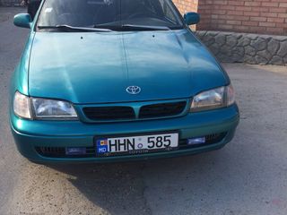 Toyota Carina foto 4