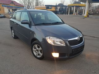 Skoda Fabia foto 1