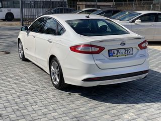 Ford Fusion foto 7