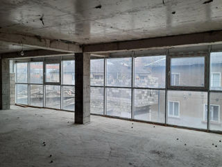 Spațiul  comercial în 3 nivele, 467 m2 foto 3