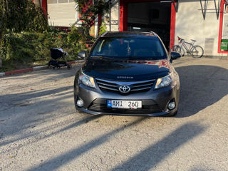 Toyota Avensis foto 9