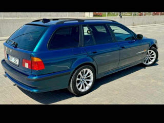 BMW 5 Series foto 5