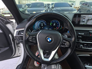 BMW 5 Series foto 18