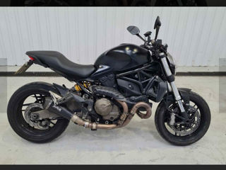 Ducati Monster 821 Dark foto 7