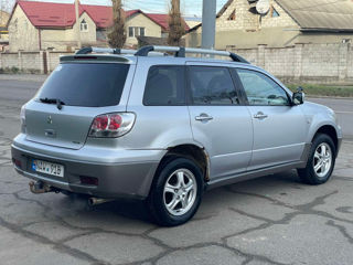 Mitsubishi Outlander foto 4