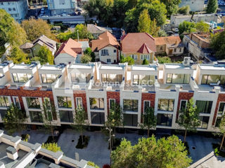 Townhouse modern cu piscină în centrul orașului lângă Valea Morilor! foto 14