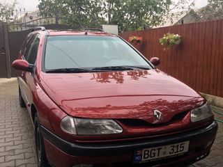 Renault Laguna foto 1