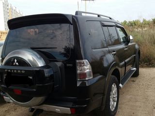 Mitsubishi Pajero foto 1