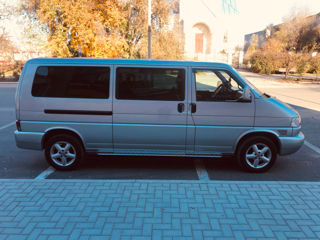 Volkswagen Caravelle foto 10