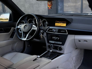 Mercedes C-Class foto 8