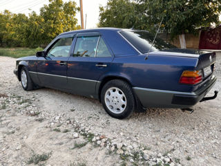 Mercedes Series (W124) foto 4