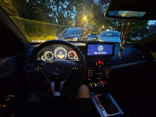 Mercedes E-Class foto 2