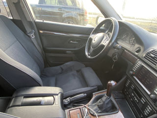 BMW 5 Series foto 6