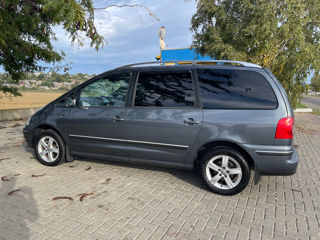 Volkswagen Sharan foto 1