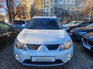 Mitsubishi Outlander foto 2