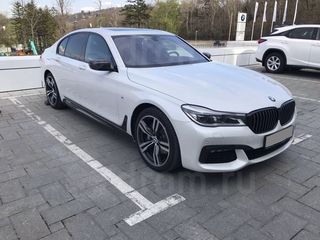 BMW 7 Series foto 8