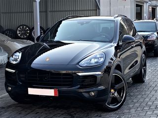 Porsche Cayenne foto 1