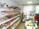 Se vinde urgent magazin alimentar situat in centrul satului Lopatnic foto 4