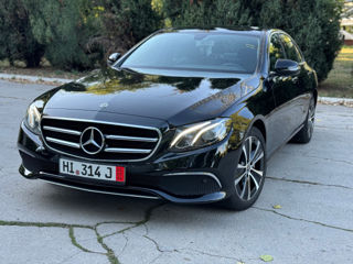 Mercedes E-Class foto 1