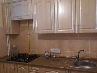 Apartament cu 1 cameră, 31 m², Botanica, Chișinău foto 2