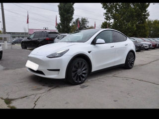 Tesla Model Y foto 6