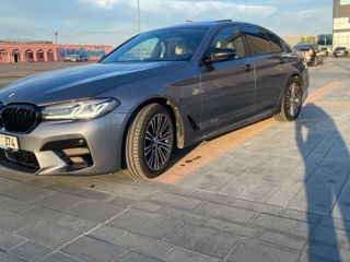 BMW 5 Series foto 2