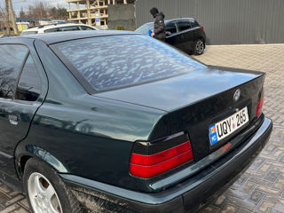 BMW 3 Series foto 6