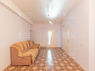 Apartament cu 2 camere, 104 m², Botanica, Chișinău foto 6