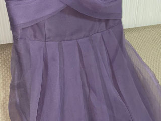 Vând rochie violet