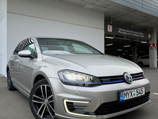 Volkswagen Golf foto 1