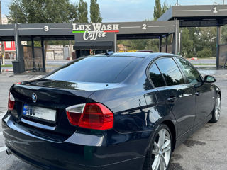 BMW 3 Series foto 4