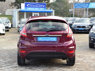 Ford Fiesta foto 13